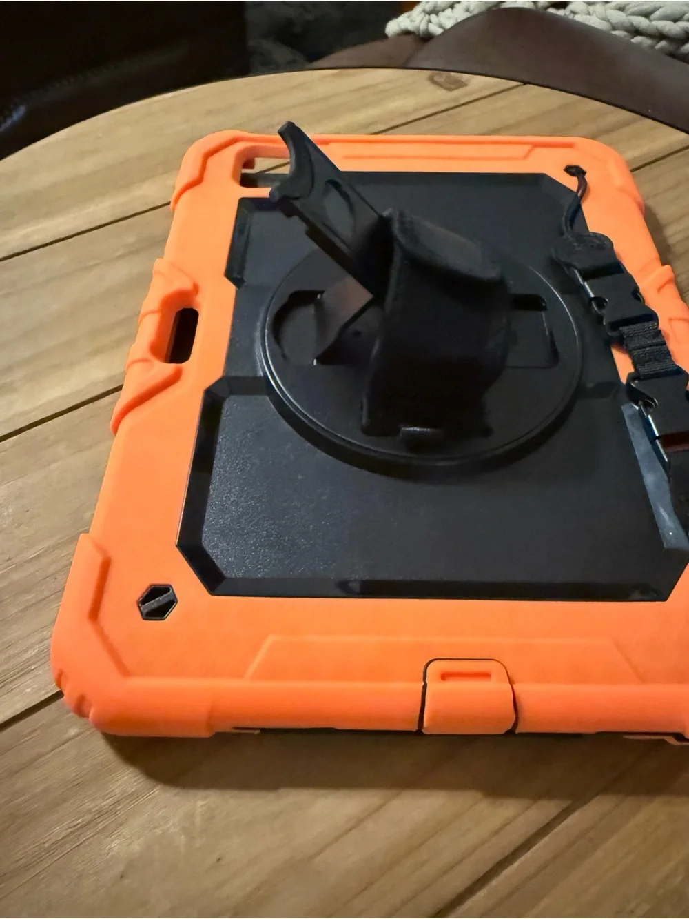 iPad Pro 11-inch (4th Gen) case and screen protector
